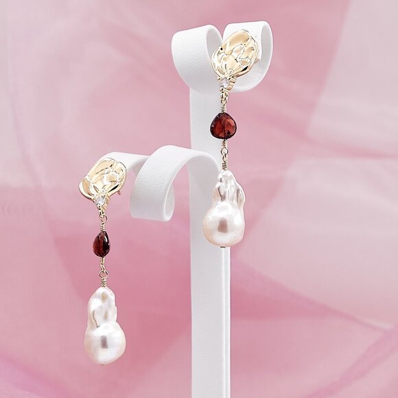 Baroque Pearl & Garnet Earrings, 14K Gold Filled CZ Hammered Studs - Picture 1 of 9